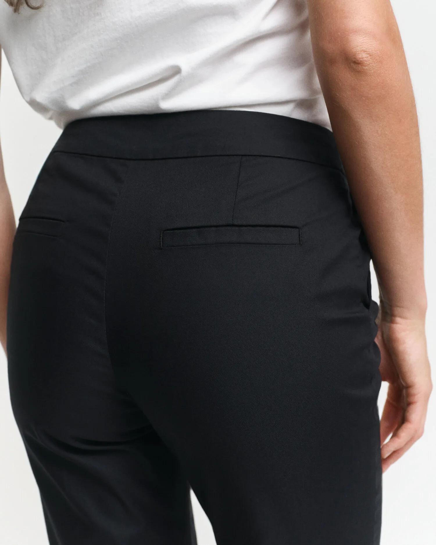 Pantaloni a sigaretta slim    